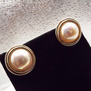 NATURAL MOBE CABOCHON DREAMY PEARLS IN 14K SOLID GOLD PIERCED EARRINGS 35